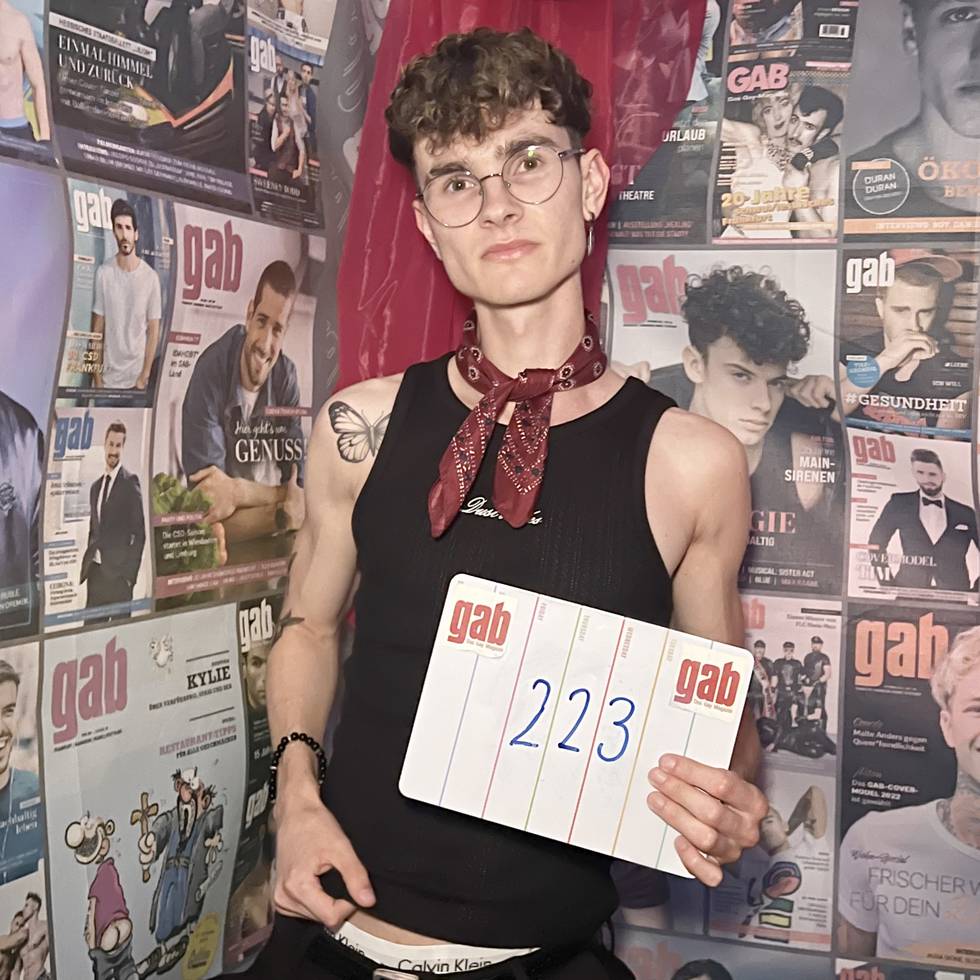 Covermodel_26-223.jpeg Covermodel_26-223.jpeg